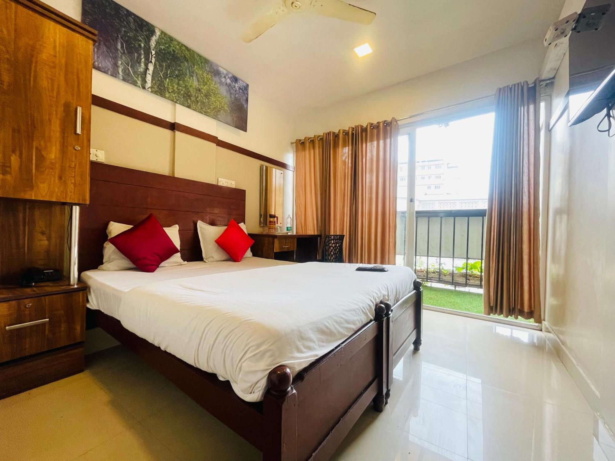 Rio Rooms Mims Calicut エクステリア 写真