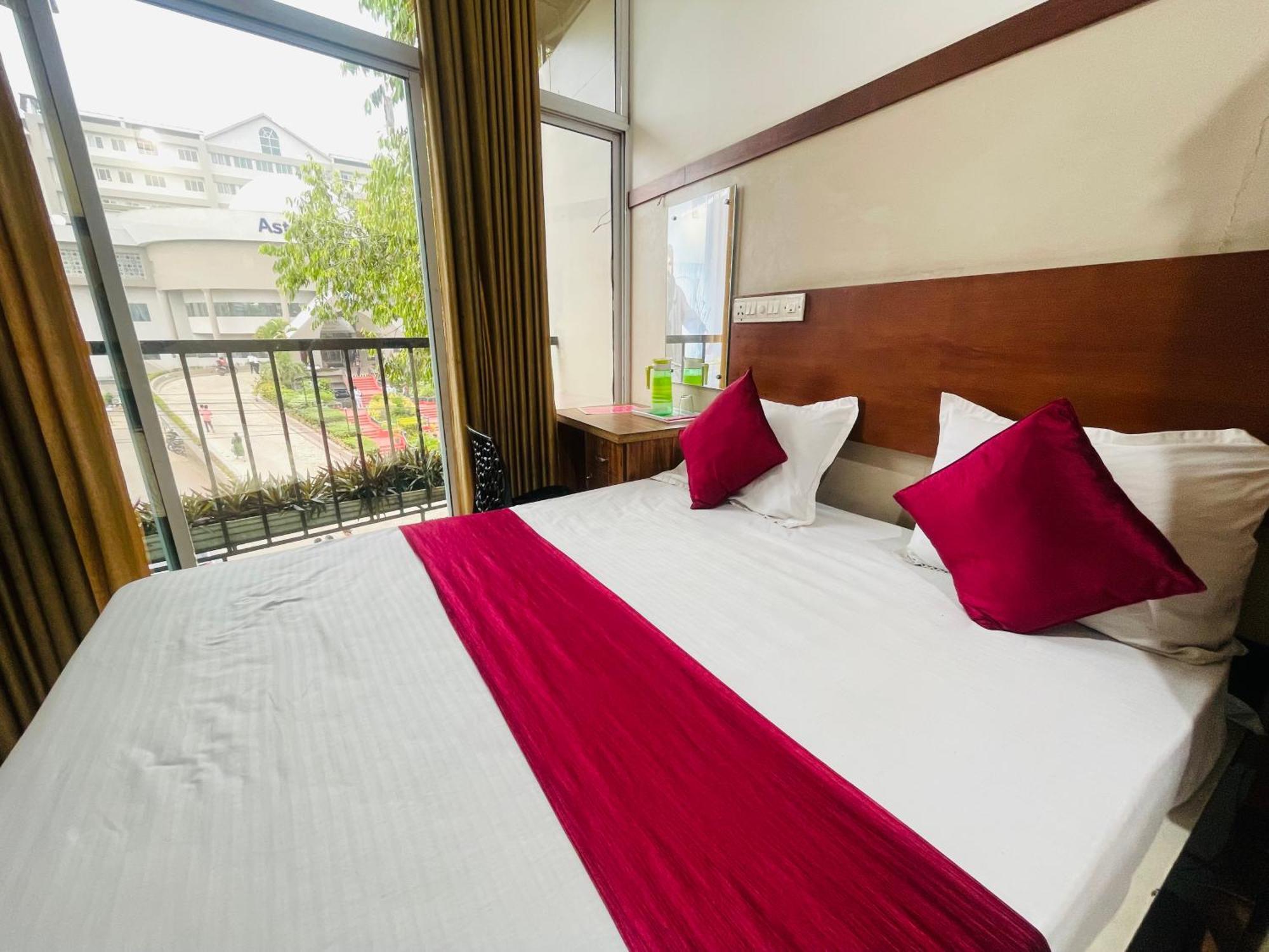 Rio Rooms Mims Calicut エクステリア 写真
